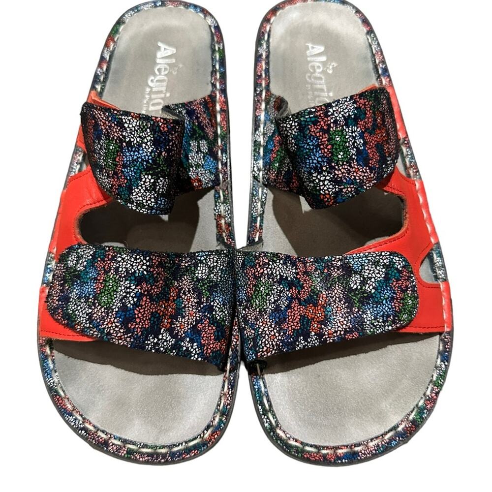 Alegria Womens 9.5 Coral and Navy Floral Platform Slide Sandals